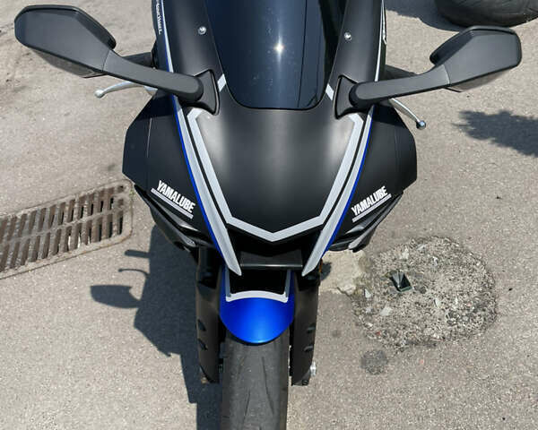 Черный Ямаха YZF R1, объемом двигателя 1 л и пробегом 5 тыс. км за 18500 $, фото 1 на Automoto.ua