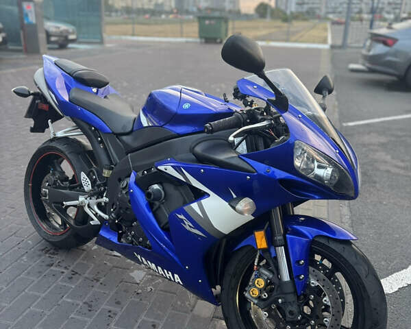Ямаха YZF R1 2004 в Киеве на Automoto.ua Синий Ямаха YZF R1, объемом двигателя 1 л и пробегом 36 тыс. км за 8200 $, фото 1 на Automoto.ua