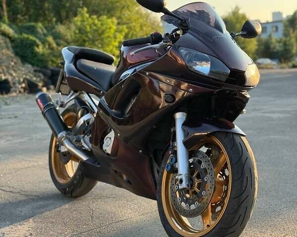 Красный Ямаха YZF R6, объемом двигателя 0.6 л и пробегом 22 тыс. км за 4500 $, фото 1 на Automoto.ua