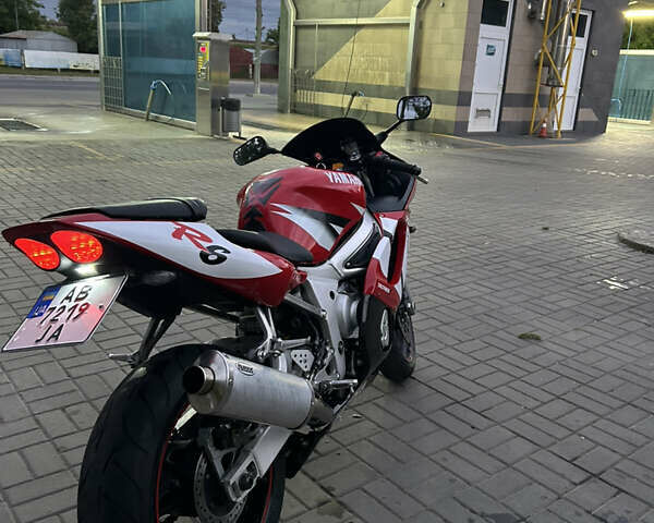 Красный Ямаха YZF R6, объемом двигателя 0.6 л и пробегом 50 тыс. км за 4400 $, фото 1 на Automoto.ua