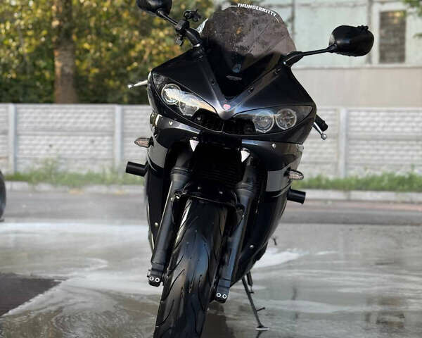 Серый Ямаха YZF R6, объемом двигателя 0.6 л и пробегом 41 тыс. км за 6000 $, фото 1 на Automoto.ua