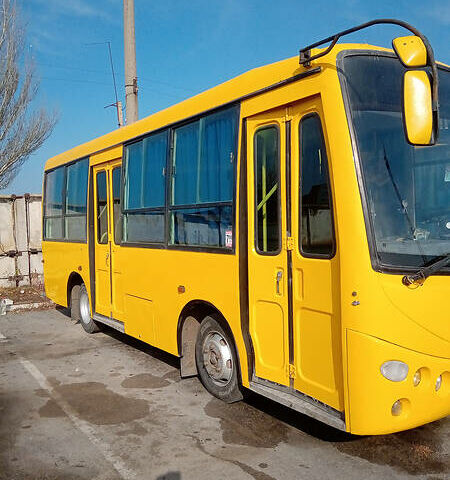 Желтый Юи ЗГТ 6710, объемом двигателя 3.9 л и пробегом 100 тыс. км за 3700 $, фото 1 на Automoto.ua