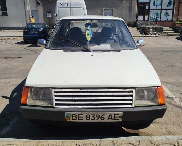 Белый ЗАЗ 1102 Таврия, объемом двигателя 1.1 л и пробегом 600 тыс. км за 750 $, фото 1 на Automoto.ua