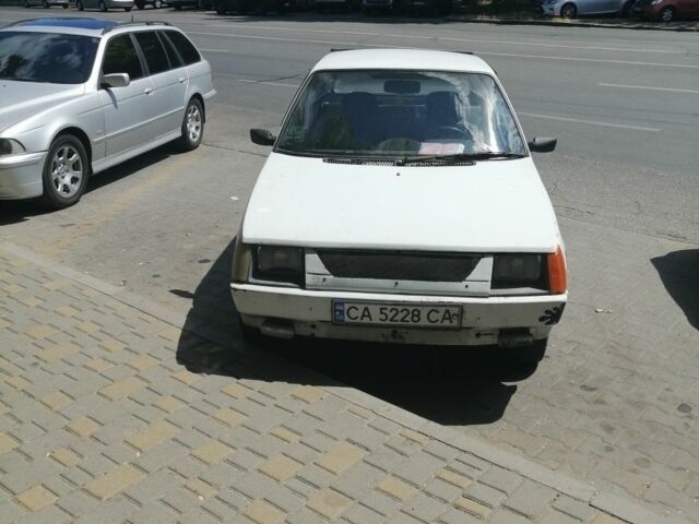 Белый ЗАЗ 1102 Таврия, объемом двигателя 1.1 л и пробегом 100 тыс. км за 433 $, фото 1 на Automoto.ua