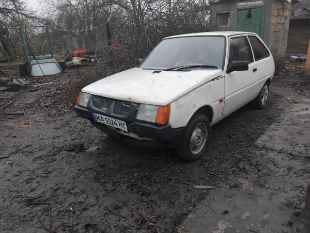Білий ЗАЗ 1102 Таврія, об'ємом двигуна 1.1 л та пробігом 200 тис. км за 296 $, фото 1 на Automoto.ua