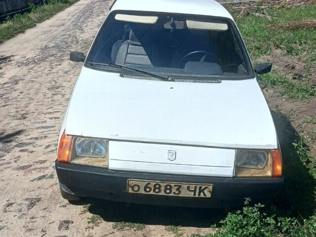 Белый ЗАЗ 1102 Таврия, объемом двигателя 1.2 л и пробегом 420 тыс. км за 404 $, фото 1 на Automoto.ua