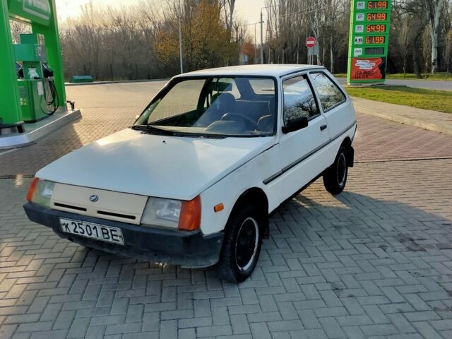 Белый ЗАЗ 1102 Таврия, объемом двигателя 1.1 л и пробегом 189 тыс. км за 476 $, фото 1 на Automoto.ua