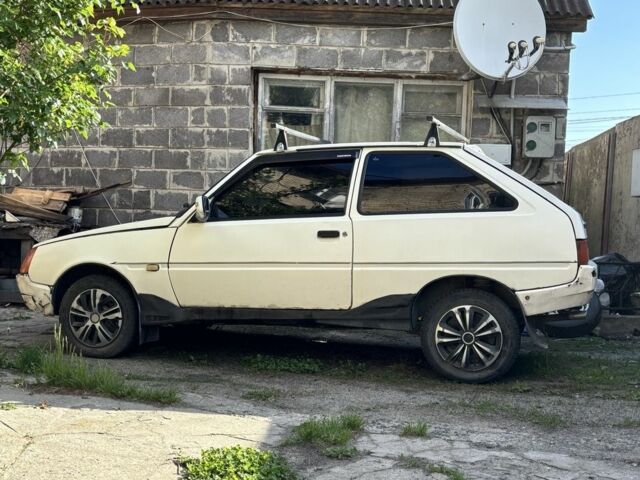 Білий ЗАЗ 1102 Таврія, об'ємом двигуна 1.1 л та пробігом 100 тис. км за 650 $, фото 1 на Automoto.ua