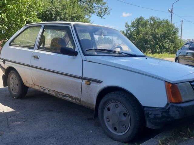 Білий ЗАЗ 1102 Таврія, об'ємом двигуна 1 л та пробігом 1000 тис. км за 303 $, фото 1 на Automoto.ua