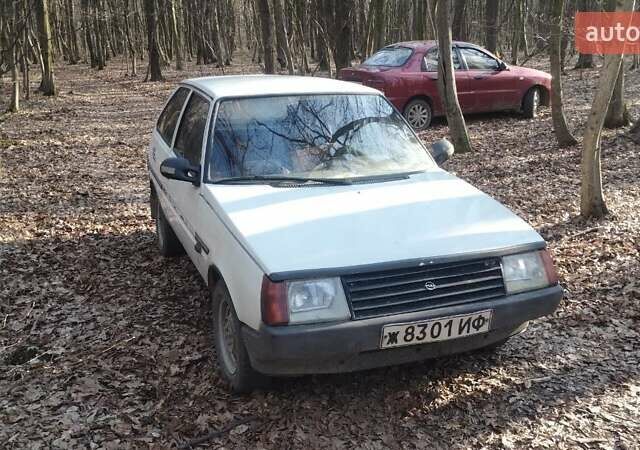 Белый ЗАЗ 1102 Таврия, объемом двигателя 1.2 л и пробегом 222 тыс. км за 450 $, фото 1 на Automoto.ua