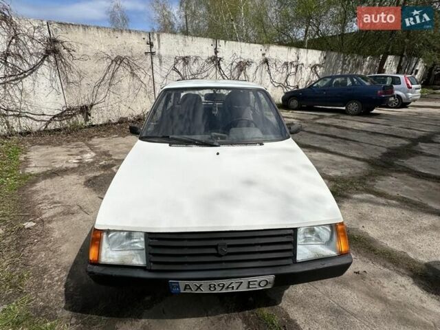 Белый ЗАЗ 1102 Таврия, объемом двигателя 1.1 л и пробегом 82 тыс. км за 500 $, фото 1 на Automoto.ua