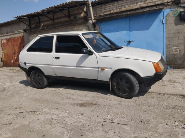 Белый ЗАЗ 1102 Таврия, объемом двигателя 1.1 л и пробегом 70 тыс. км за 649 $, фото 1 на Automoto.ua