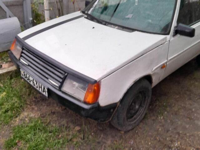 Белый ЗАЗ 1102 Таврия, объемом двигателя 1.1 л и пробегом 375 тыс. км за 335 $, фото 1 на Automoto.ua