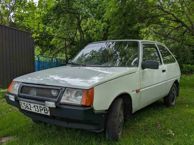 Білий ЗАЗ 1102 Таврія, об'ємом двигуна 1.1 л та пробігом 1000 тис. км за 800 $, фото 1 на Automoto.ua