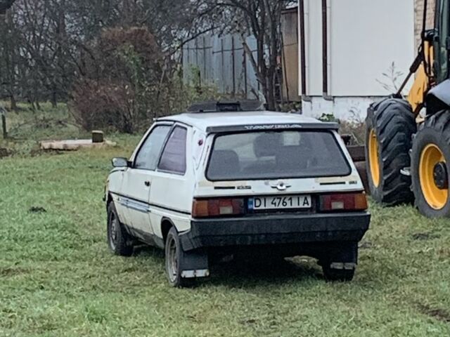 Белый ЗАЗ 1102 Таврия, объемом двигателя 1.1 л и пробегом 100 тыс. км за 466 $, фото 1 на Automoto.ua