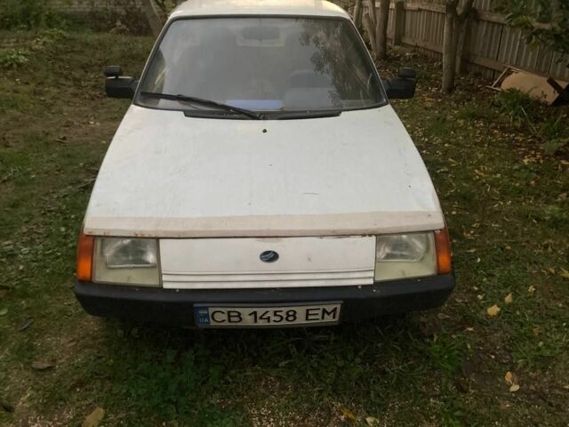 Белый ЗАЗ 1102 Таврия, объемом двигателя 1.1 л и пробегом 100 тыс. км за 400 $, фото 1 на Automoto.ua
