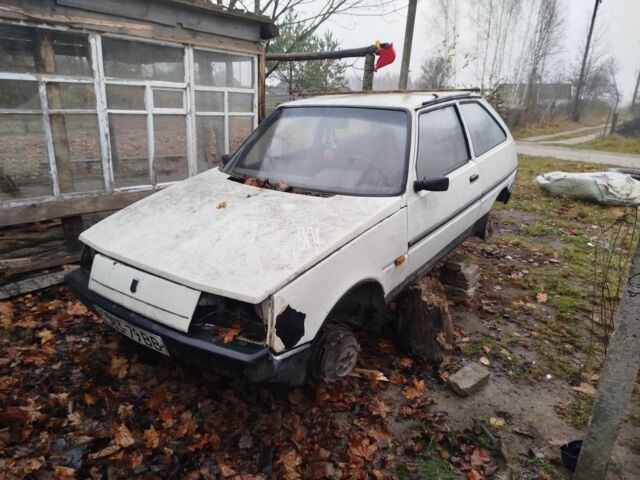 Белый ЗАЗ 1102 Таврия, объемом двигателя 1.1 л и пробегом 200 тыс. км за 832 $, фото 1 на Automoto.ua