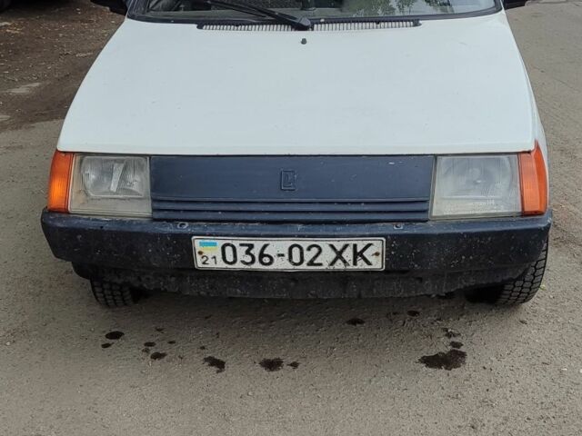 Белый ЗАЗ 1102 Таврия, объемом двигателя 1.1 л и пробегом 100 тыс. км за 570 $, фото 1 на Automoto.ua