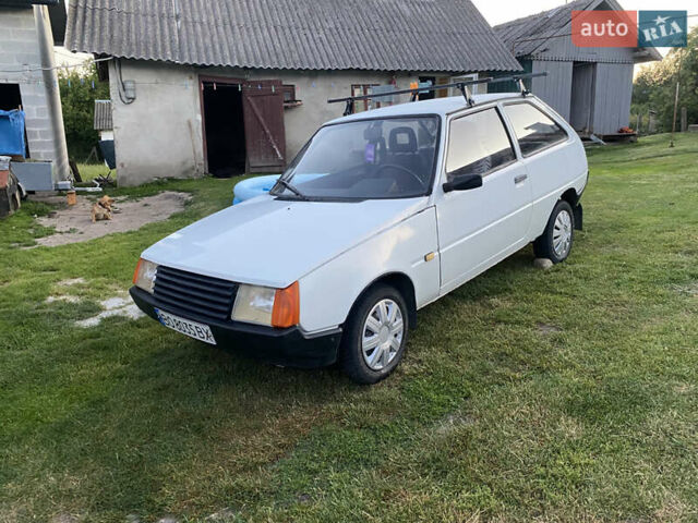 Белый ЗАЗ 1102 Таврия, объемом двигателя 1.1 л и пробегом 15 тыс. км за 550 $, фото 1 на Automoto.ua