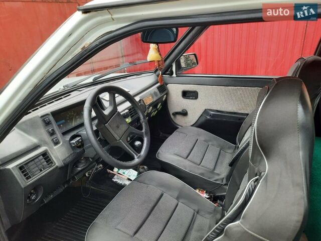 Белый ЗАЗ 1102 Таврия, объемом двигателя 1.1 л и пробегом 160 тыс. км за 900 $, фото 1 на Automoto.ua