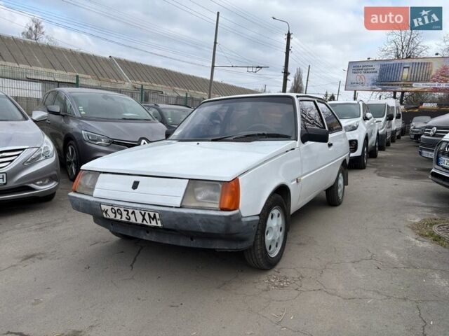 Белый ЗАЗ 1102 Таврия, объемом двигателя 1.1 л и пробегом 35 тыс. км за 650 $, фото 1 на Automoto.ua
