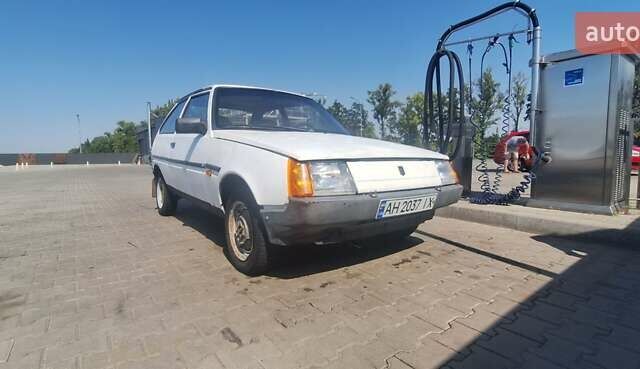 Белый ЗАЗ 1102 Таврия, объемом двигателя 1.09 л и пробегом 15 тыс. км за 435 $, фото 1 на Automoto.ua