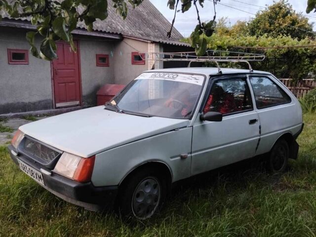 Белый ЗАЗ 1102 Таврия, объемом двигателя 1.1 л и пробегом 100 тыс. км за 500 $, фото 1 на Automoto.ua