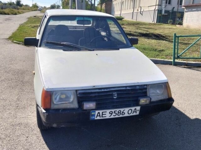 Белый ЗАЗ 1102 Таврия, объемом двигателя 1 л и пробегом 2 тыс. км за 404 $, фото 1 на Automoto.ua