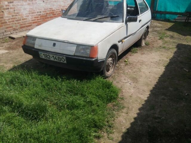 Белый ЗАЗ 1102 Таврия, объемом двигателя 1.1 л и пробегом 350 тыс. км за 530 $, фото 1 на Automoto.ua