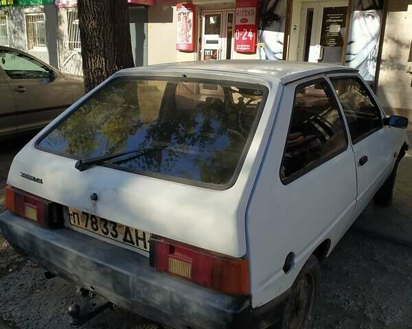 Белый ЗАЗ 1102 Таврия, объемом двигателя 1.1 л и пробегом 300 тыс. км за 605 $, фото 1 на Automoto.ua
