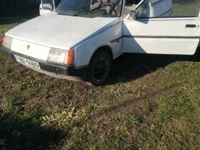 Белый ЗАЗ 1102 Таврия, объемом двигателя 1 л и пробегом 1 тыс. км за 297 $, фото 1 на Automoto.ua