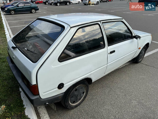 Белый ЗАЗ 1102 Таврия, объемом двигателя 1.1 л и пробегом 216 тыс. км за 750 $, фото 1 на Automoto.ua