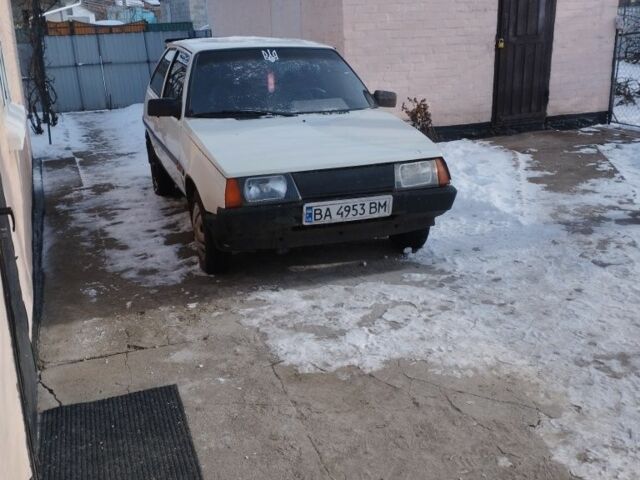 Белый ЗАЗ 1102 Таврия, объемом двигателя 1.1 л и пробегом 125 тыс. км за 568 $, фото 1 на Automoto.ua