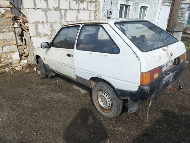 Белый ЗАЗ 1102 Таврия, объемом двигателя 1.2 л и пробегом 15 тыс. км за 350 $, фото 1 на Automoto.ua
