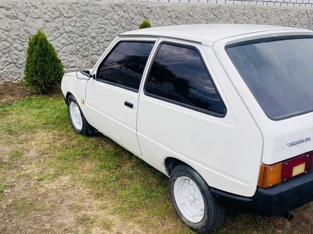 Белый ЗАЗ 1102 Таврия, объемом двигателя 1.1 л и пробегом 200 тыс. км за 631 $, фото 1 на Automoto.ua