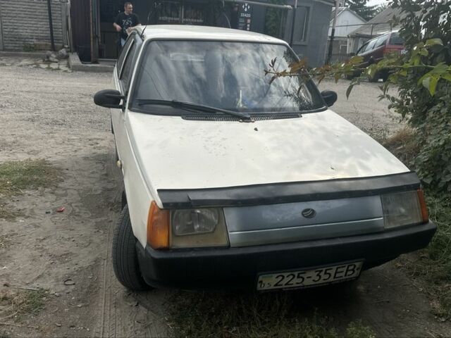 Белый ЗАЗ 1102 Таврия, объемом двигателя 1.2 л и пробегом 150 тыс. км за 351 $, фото 1 на Automoto.ua