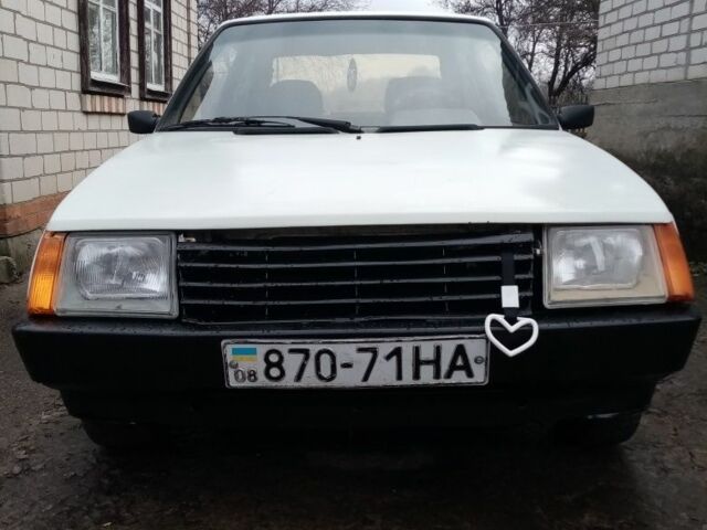 Белый ЗАЗ 1102 Таврия, объемом двигателя 1.2 л и пробегом 44 тыс. км за 785 $, фото 1 на Automoto.ua