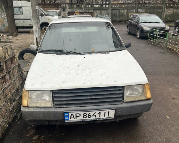 Білий ЗАЗ 1102 Таврія, об'ємом двигуна 1.09 л та пробігом 200 тис. км за 1300 $, фото 1 на Automoto.ua