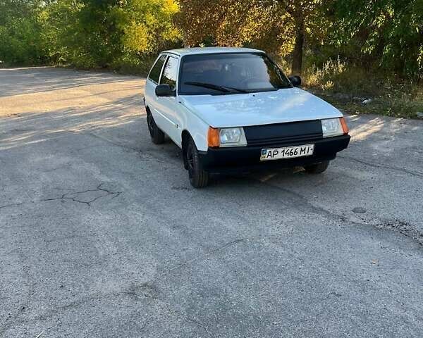 Белый ЗАЗ 1102 Таврия, объемом двигателя 1.1 л и пробегом 300 тыс. км за 900 $, фото 1 на Automoto.ua