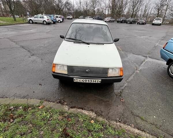Белый ЗАЗ 1102 Таврия, объемом двигателя 1.2 л и пробегом 150 тыс. км за 600 $, фото 1 на Automoto.ua
