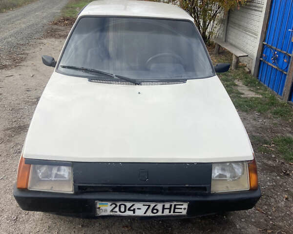 Белый ЗАЗ 1102 Таврия, объемом двигателя 0 л и пробегом 60 тыс. км за 712 $, фото 1 на Automoto.ua