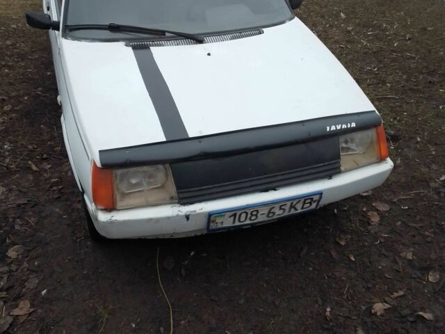 Белый ЗАЗ 1102 Таврия, объемом двигателя 1.1 л и пробегом 250 тыс. км за 284 $, фото 1 на Automoto.ua