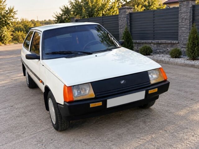 Белый ЗАЗ 1102 Таврия, объемом двигателя 1.2 л и пробегом 100 тыс. км за 1505 $, фото 1 на Automoto.ua