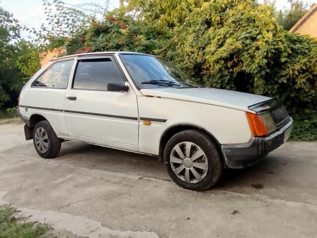 Белый ЗАЗ 1102 Таврия, объемом двигателя 1.2 л и пробегом 120 тыс. км за 471 $, фото 1 на Automoto.ua