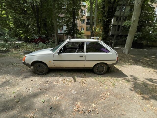 Белый ЗАЗ 1102 Таврия, объемом двигателя 1.1 л и пробегом 1000 тыс. км за 481 $, фото 1 на Automoto.ua