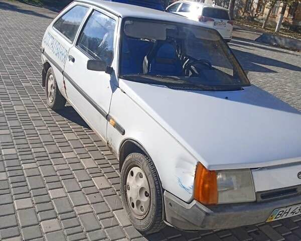 Белый ЗАЗ 1102 Таврия, объемом двигателя 1.1 л и пробегом 30 тыс. км за 800 $, фото 1 на Automoto.ua