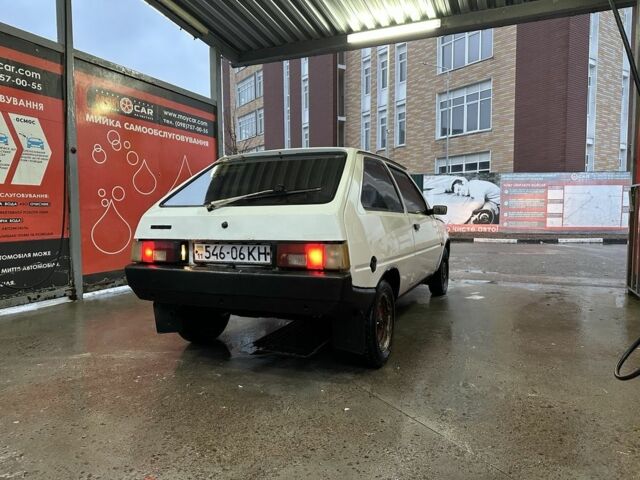 Белый ЗАЗ 1102 Таврия, объемом двигателя 1.1 л и пробегом 250 тыс. км за 1100 $, фото 1 на Automoto.ua