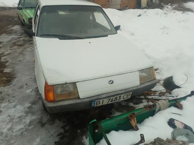 Белый ЗАЗ 1102 Таврия, объемом двигателя 1.1 л и пробегом 15 тыс. км за 461 $, фото 1 на Automoto.ua