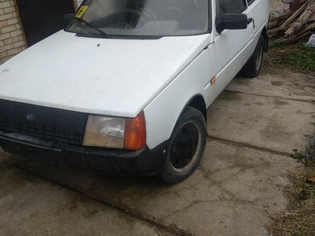 Белый ЗАЗ 1102 Таврия, объемом двигателя 1.1 л и пробегом 126 тыс. км за 600 $, фото 1 на Automoto.ua