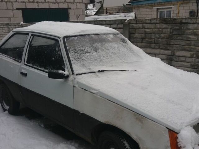 Белый ЗАЗ 1102 Таврия, объемом двигателя 1 л и пробегом 100 тыс. км за 379 $, фото 1 на Automoto.ua